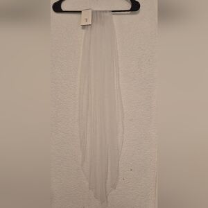 David's Bridal White Hair Veil